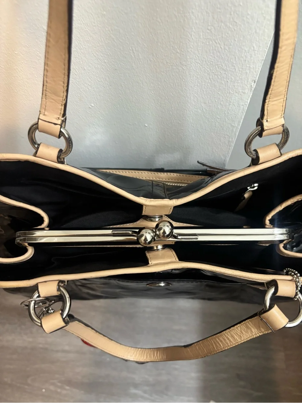 Vintage Y2K Coach Peyton Patent Leather Kiss-Lock Tote Handbag